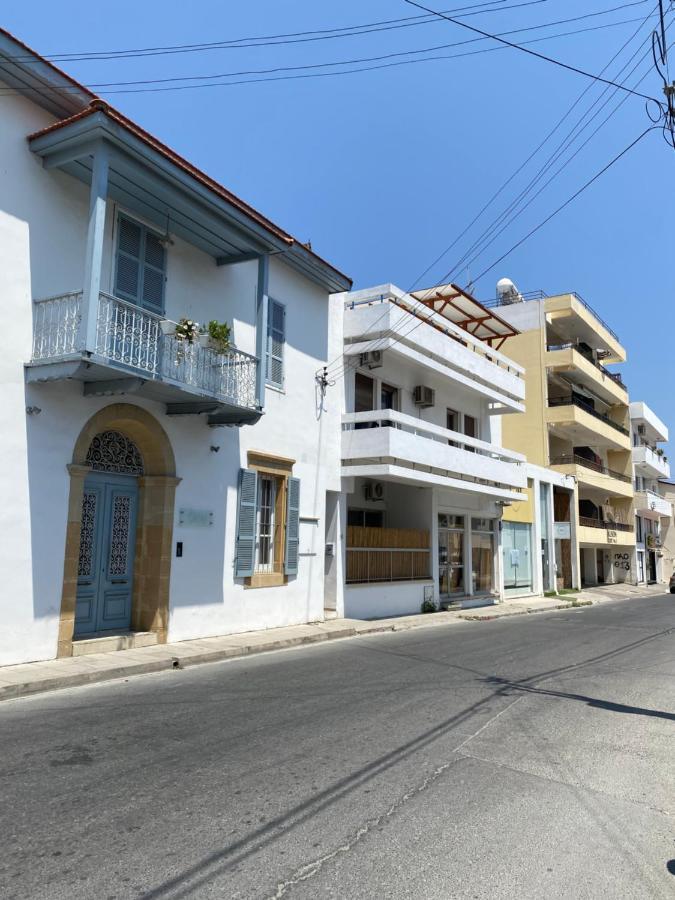 Past Or Trail Vandrehjem Larnaca Eksteriør billede