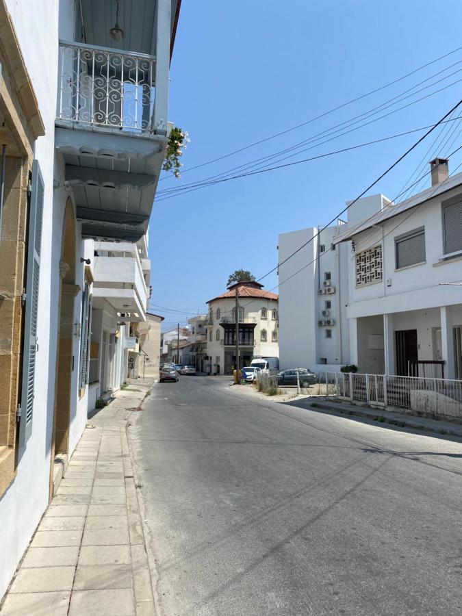 Past Or Trail Vandrehjem Larnaca Eksteriør billede