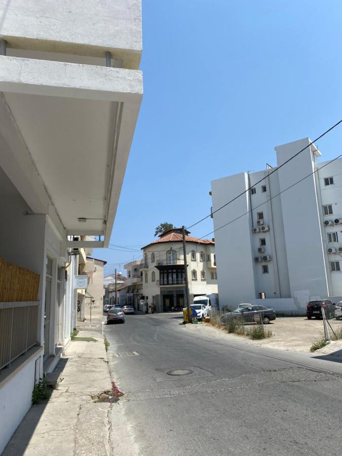 Past Or Trail Vandrehjem Larnaca Eksteriør billede